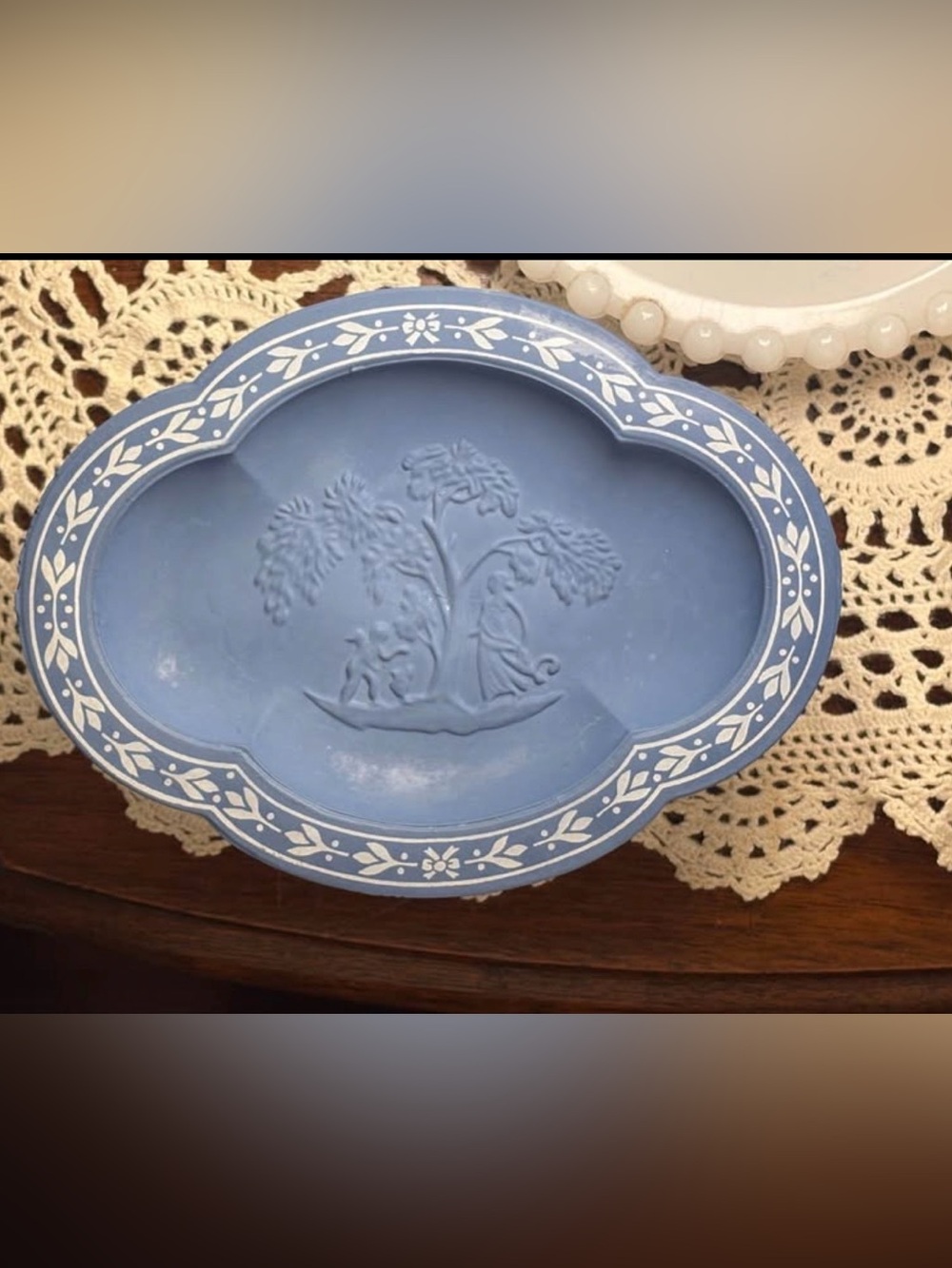 Avon Avonshire soap dish